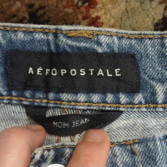 Cute Aeropostale Mom Jeans - Picture 5 of 10